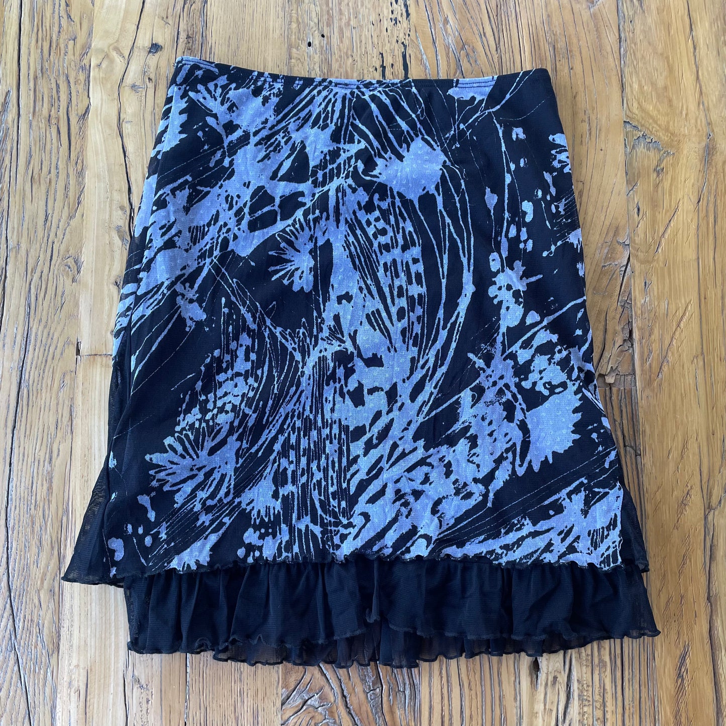 graphic print midi skirt