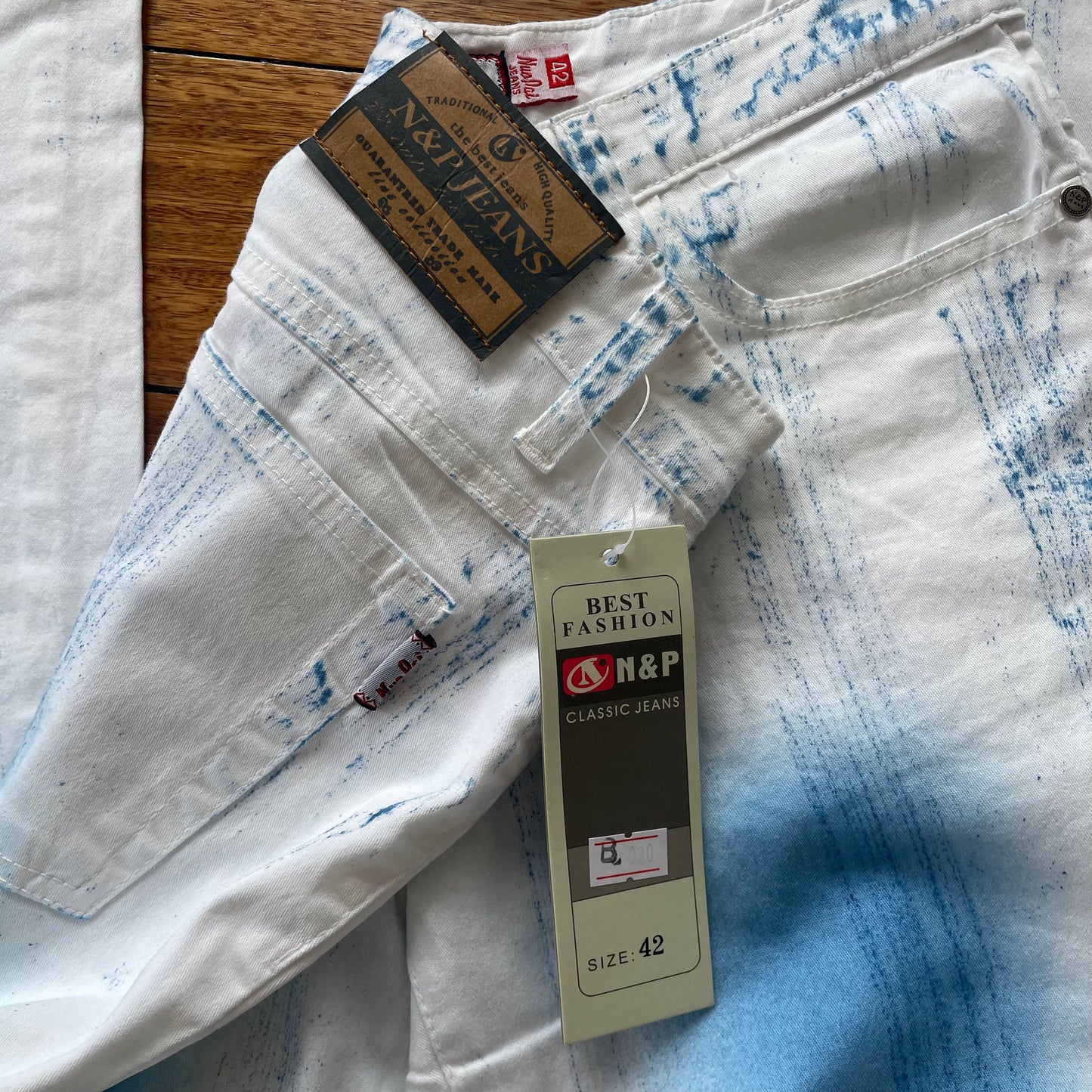 deadstock blue/white jeans