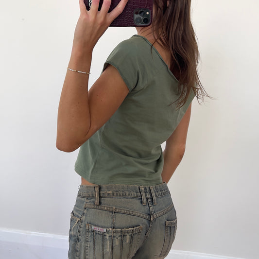 graphic Roxy off-shoulder tee