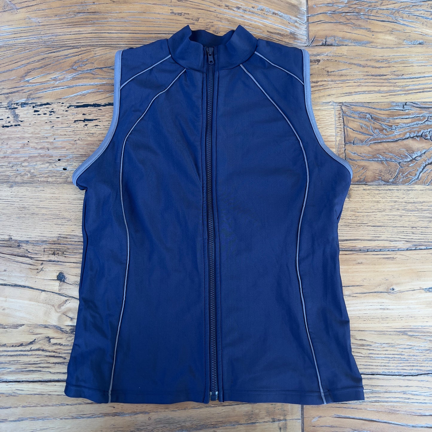 2000s zip-up sports tank