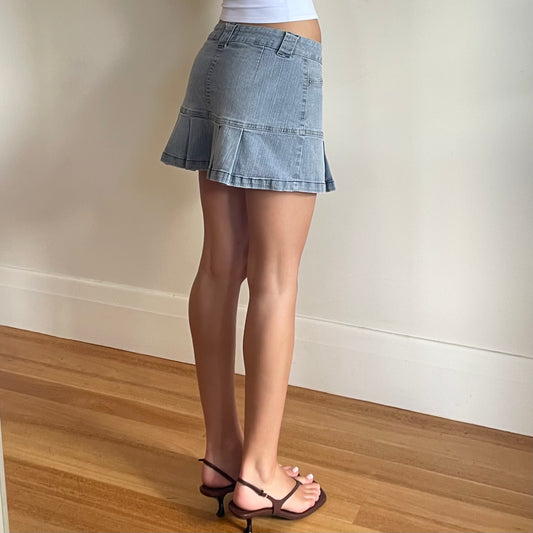 pleated denim skirt