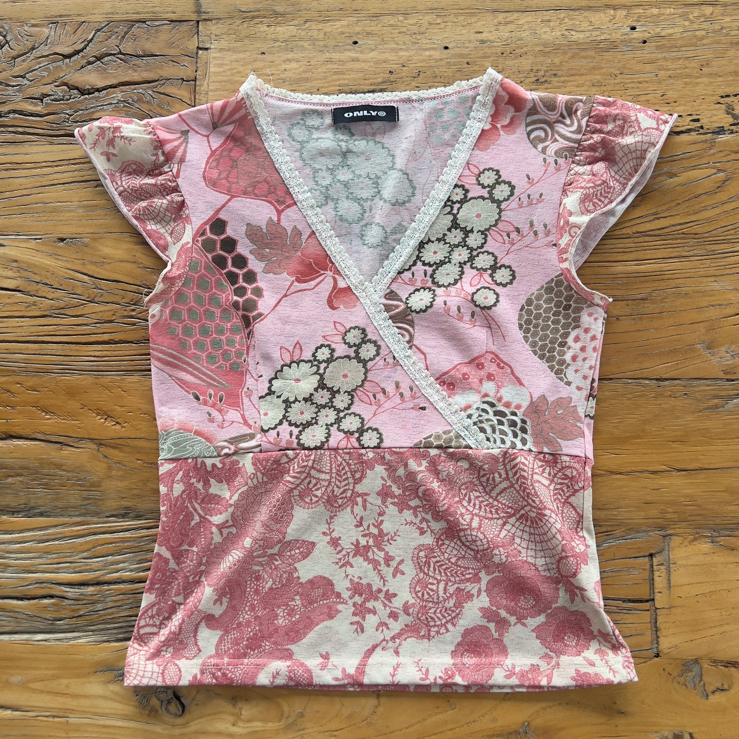 mesh lace pattern top