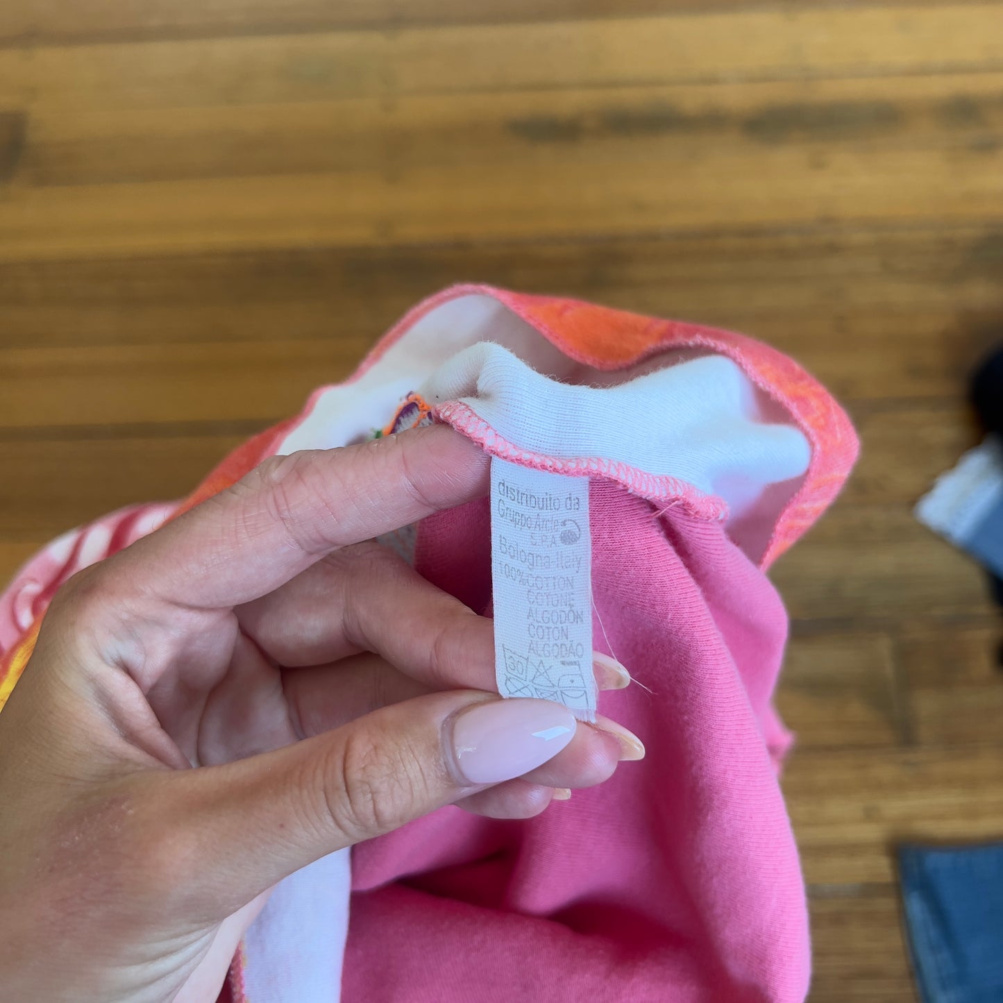 graphic wide neck tee