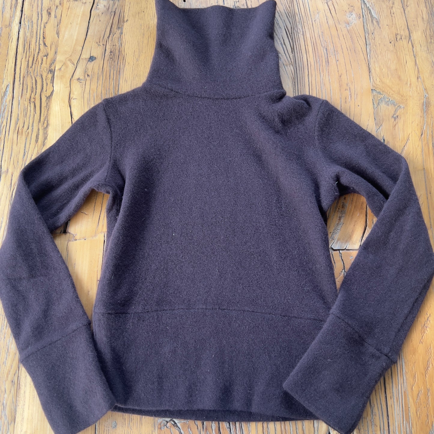 Italy made brown wool sweater