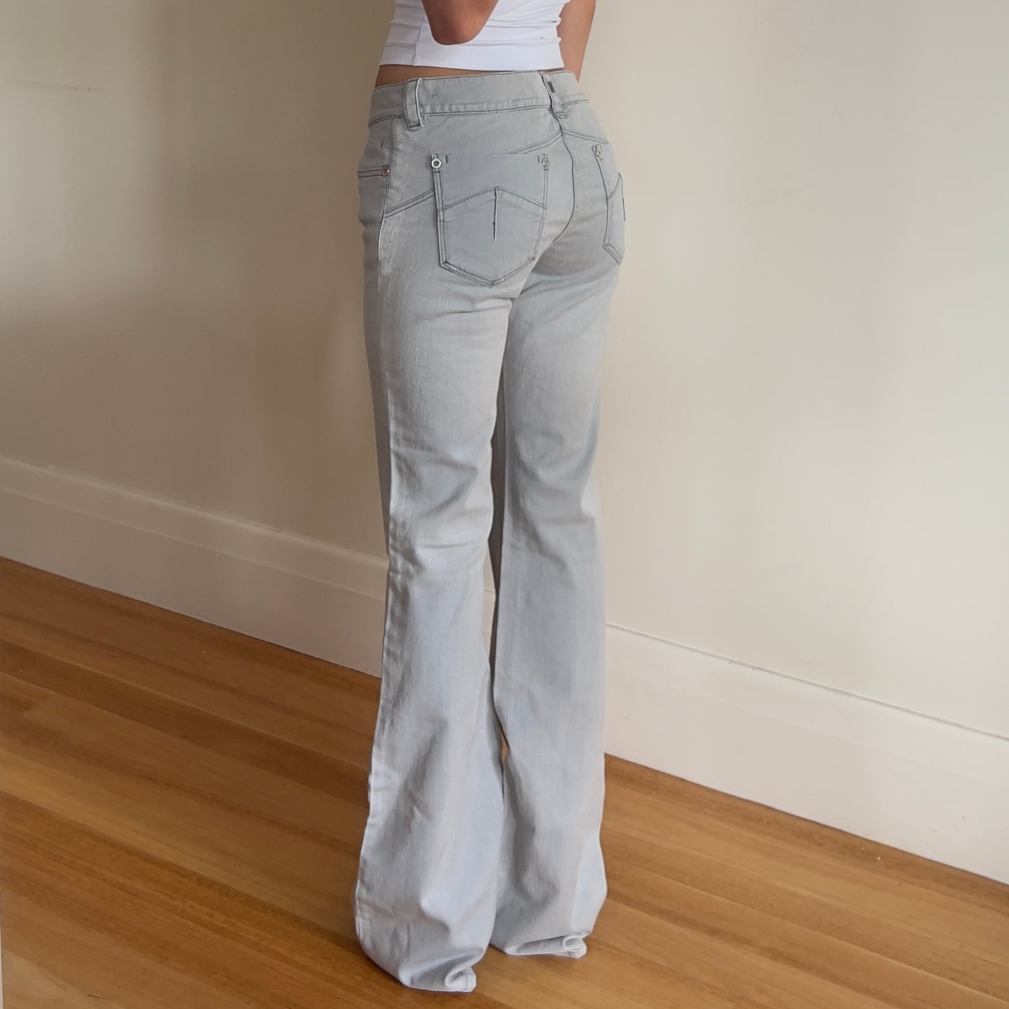 low rise baggy jeans