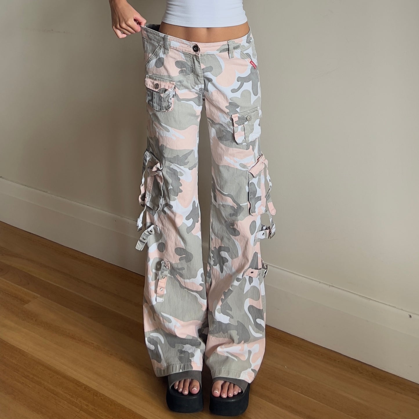 baggy camo cargo pants