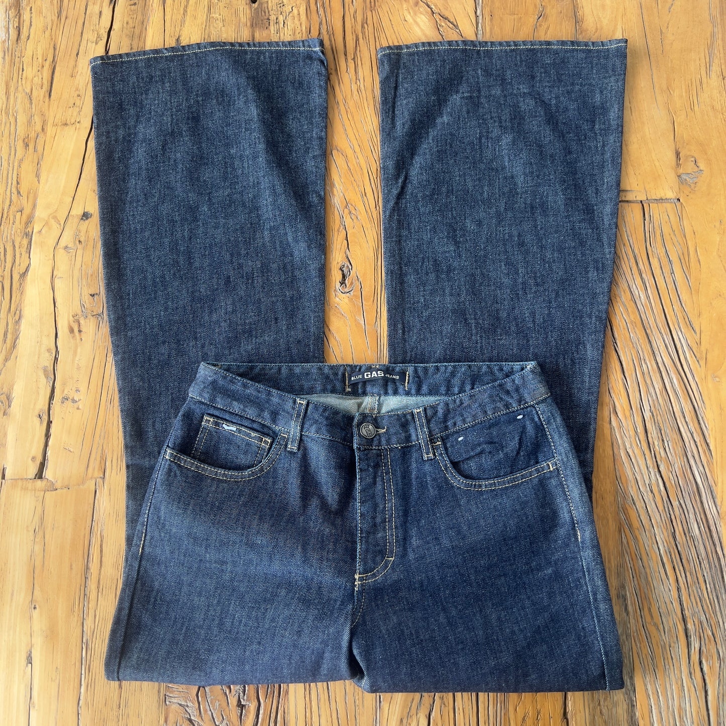 dark wash flared denim jeans