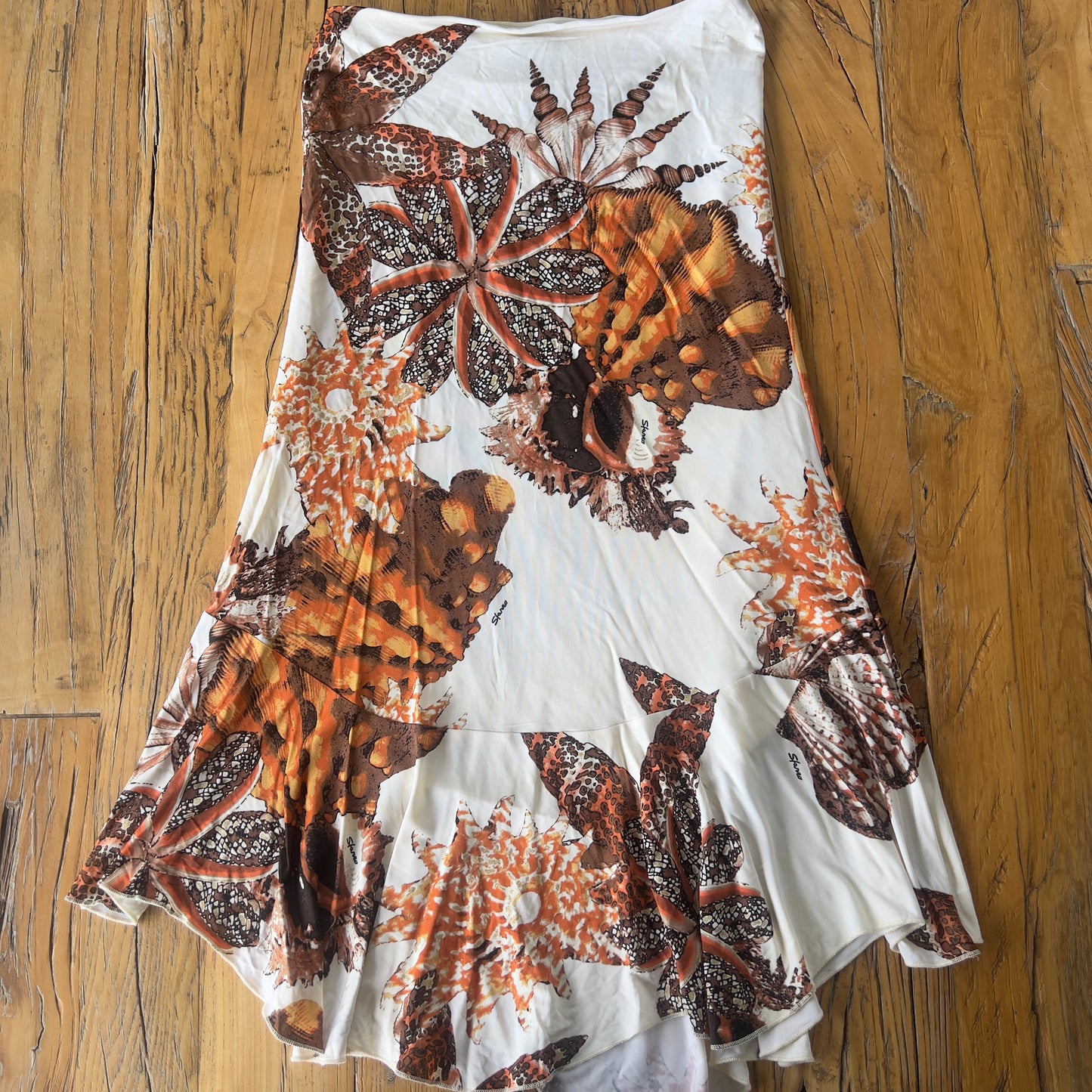 graphic print maxi skirt