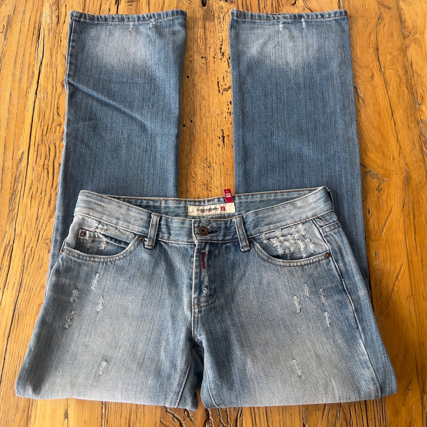 light wash baggy jeans