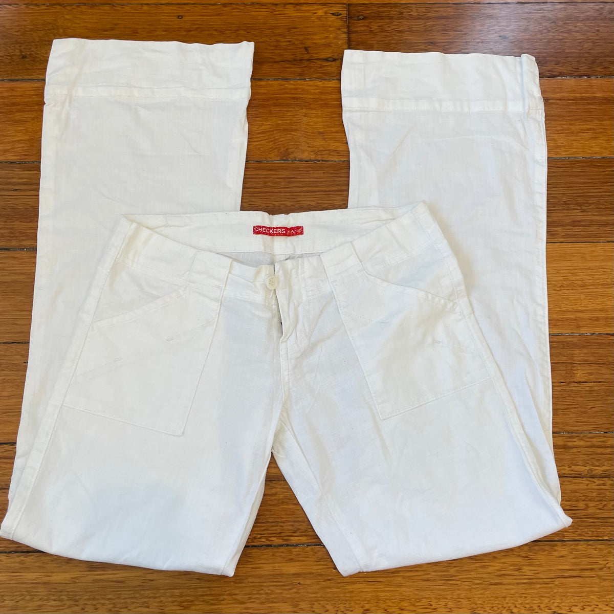 white cotton pants