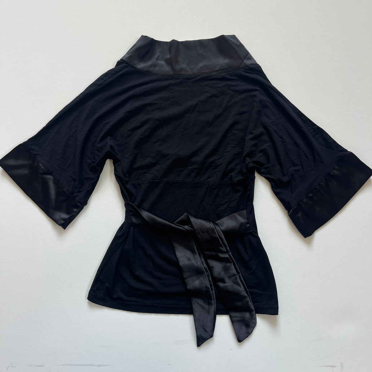 black tie up tee