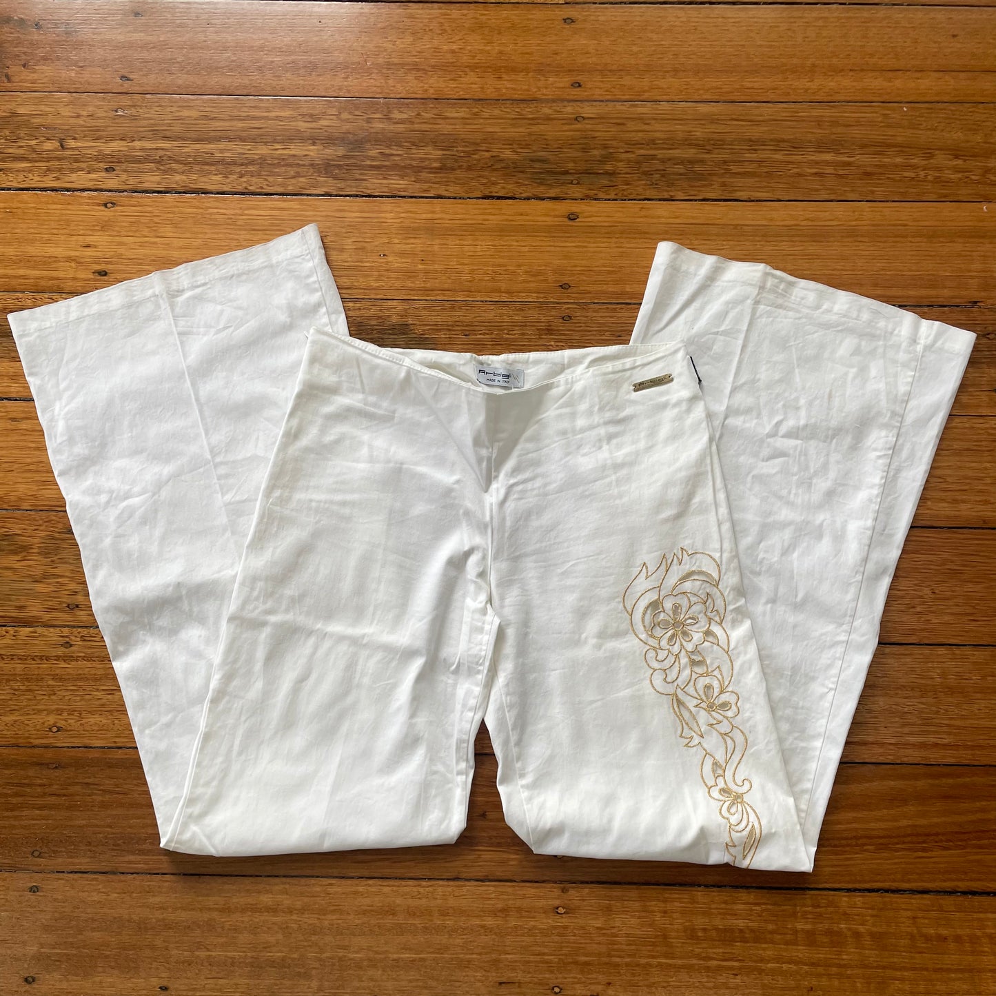 white wide leg pants