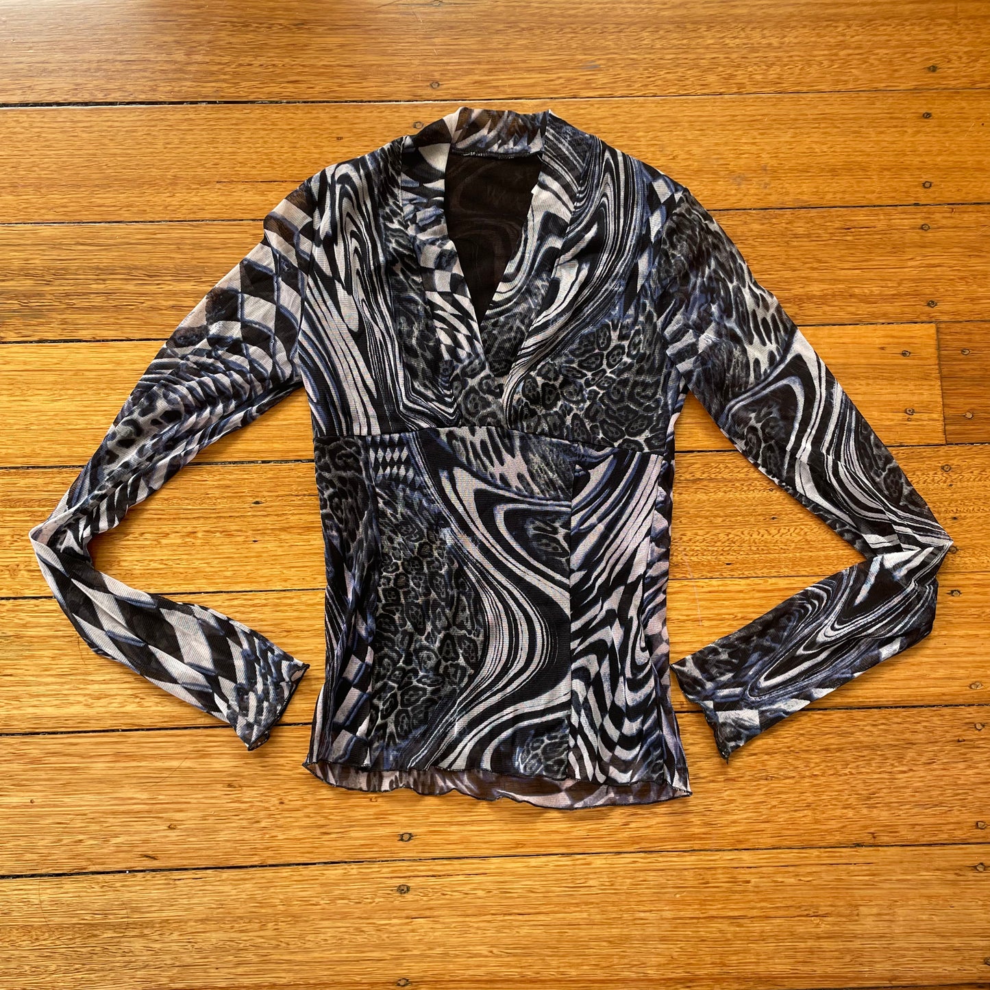 graphic mesh long sleeve