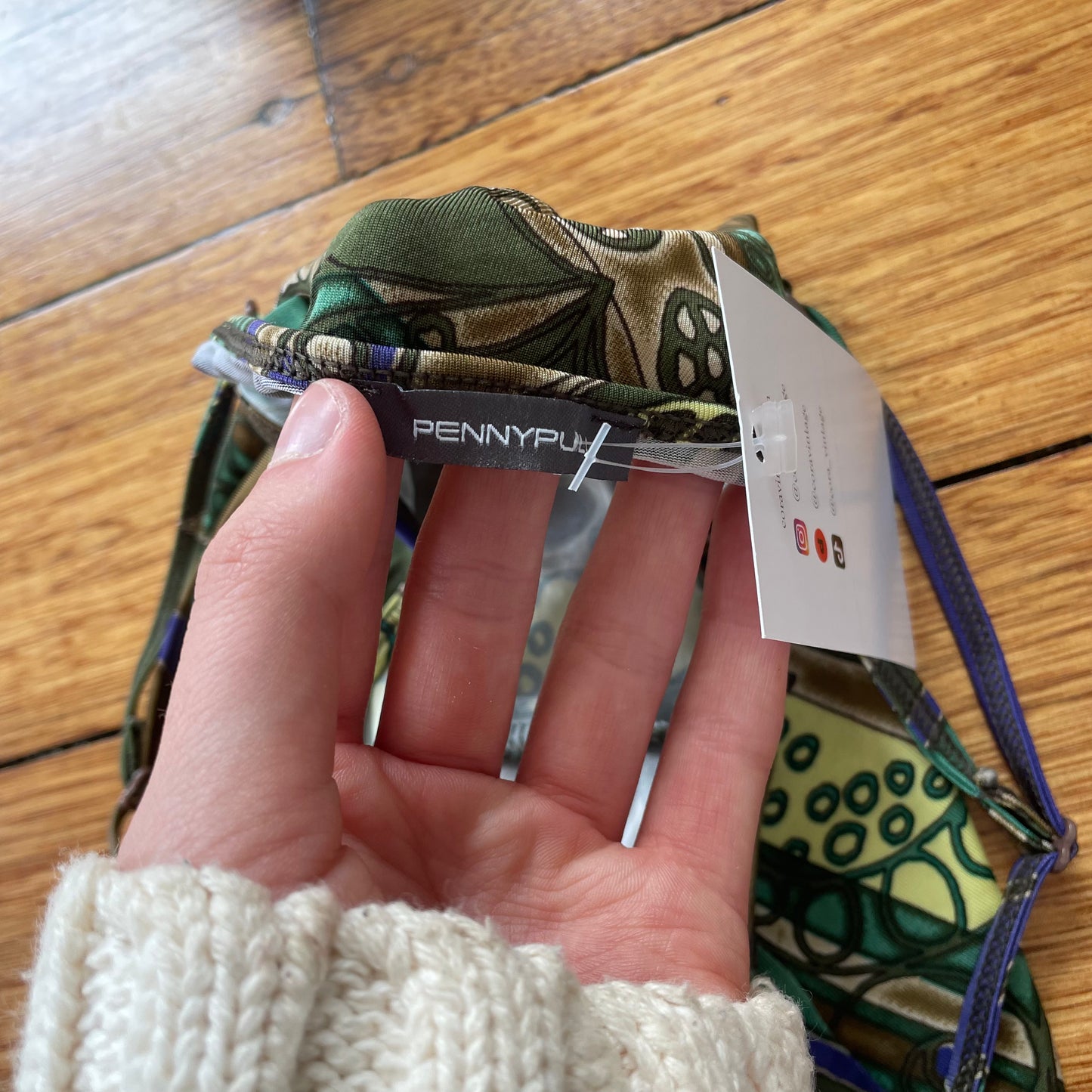 graphic print tank top