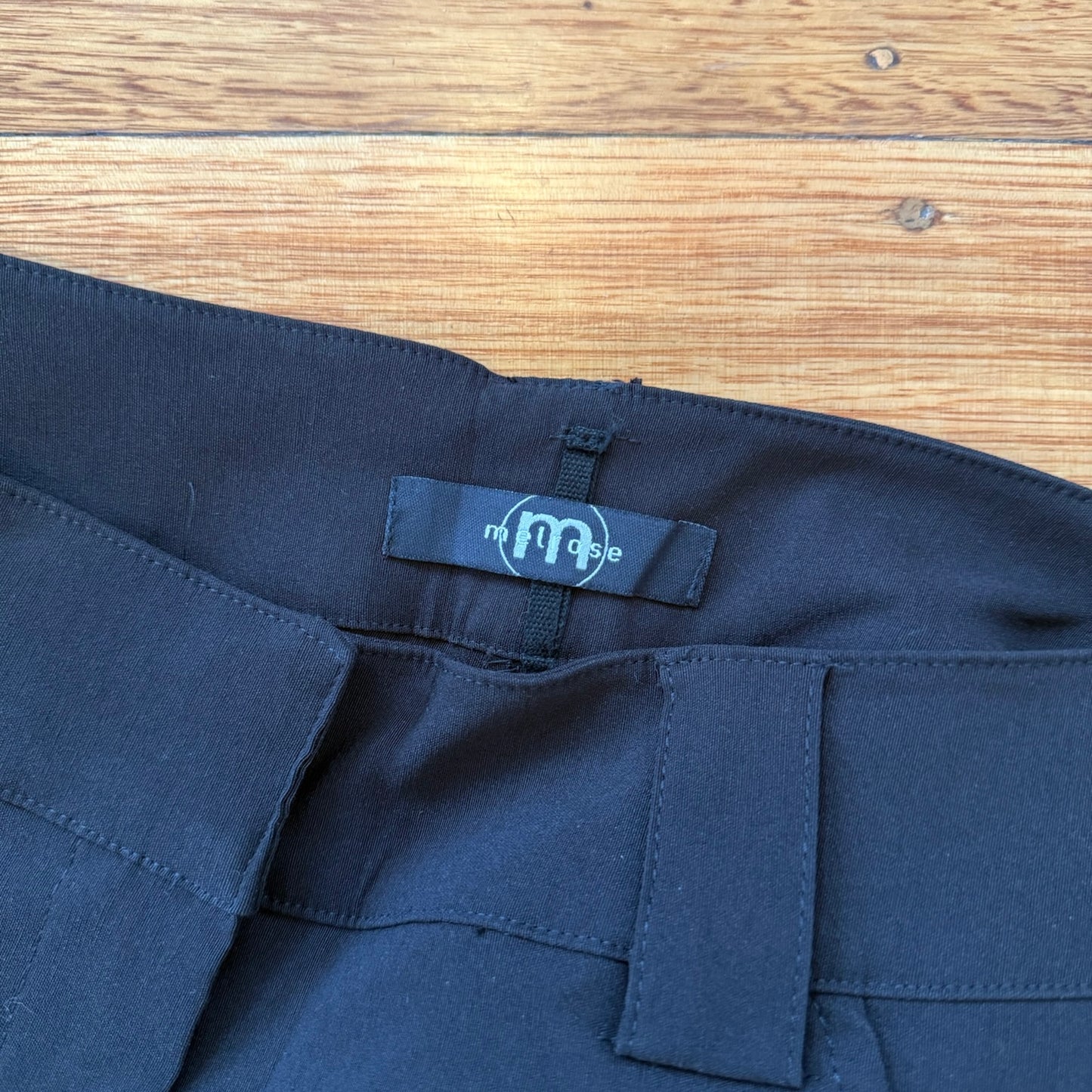 black carpri pants