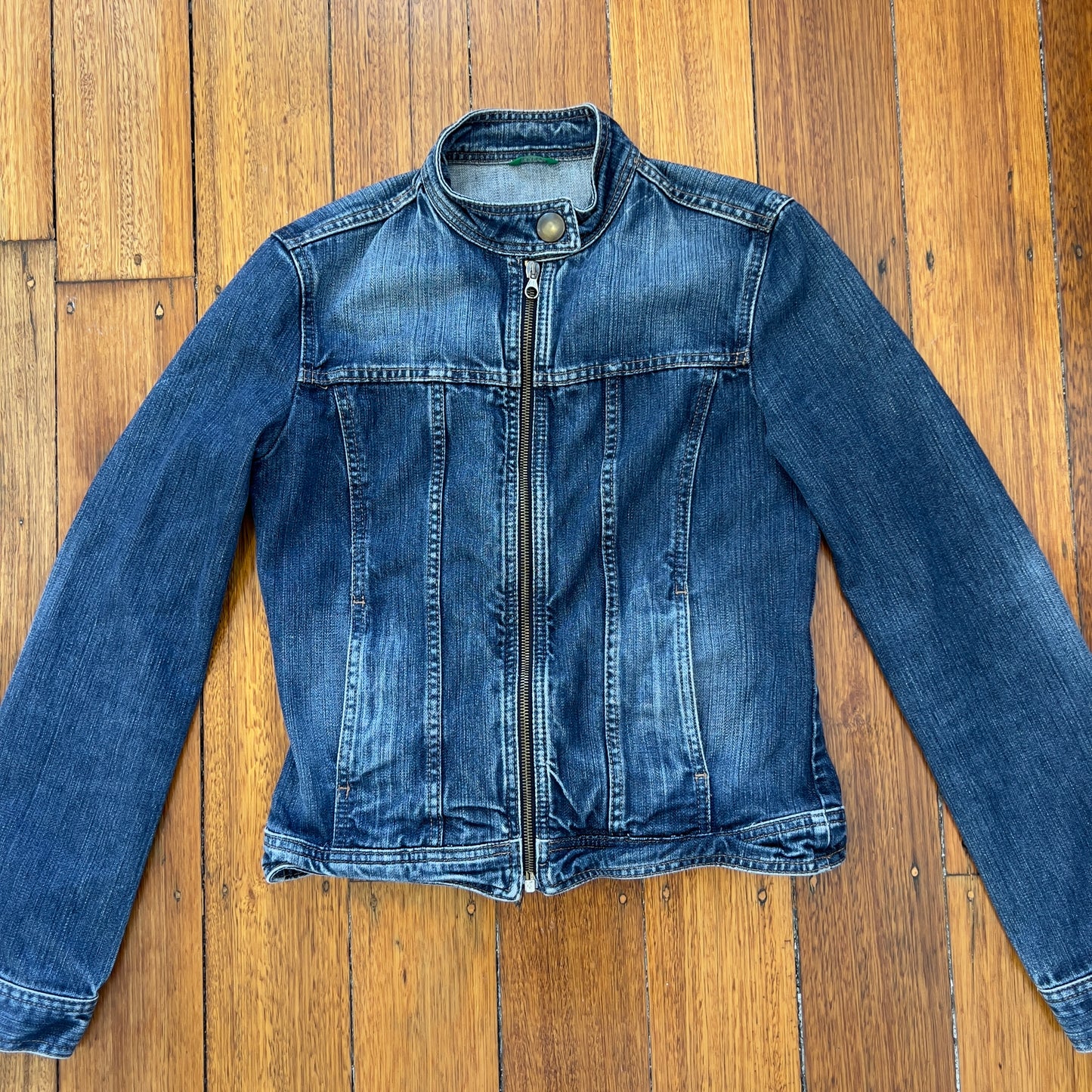 zip up denim jacket