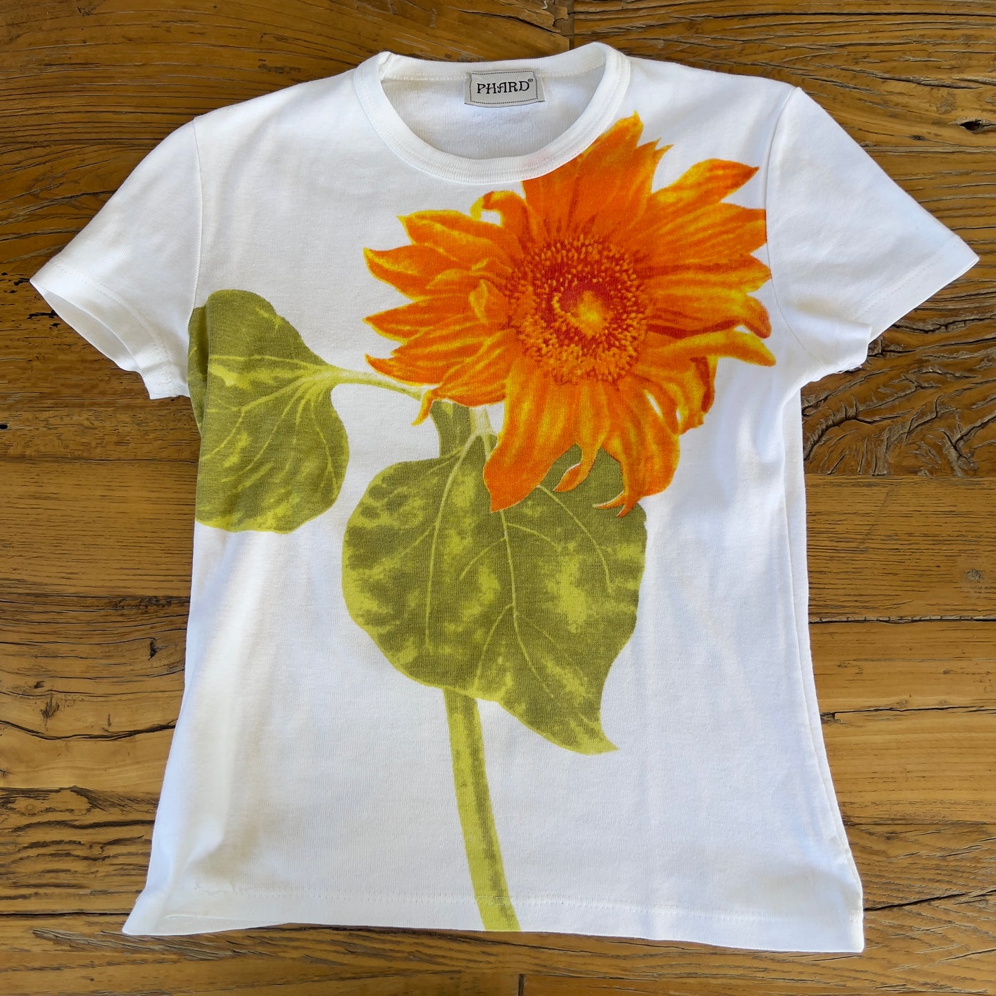 graphic flower tee