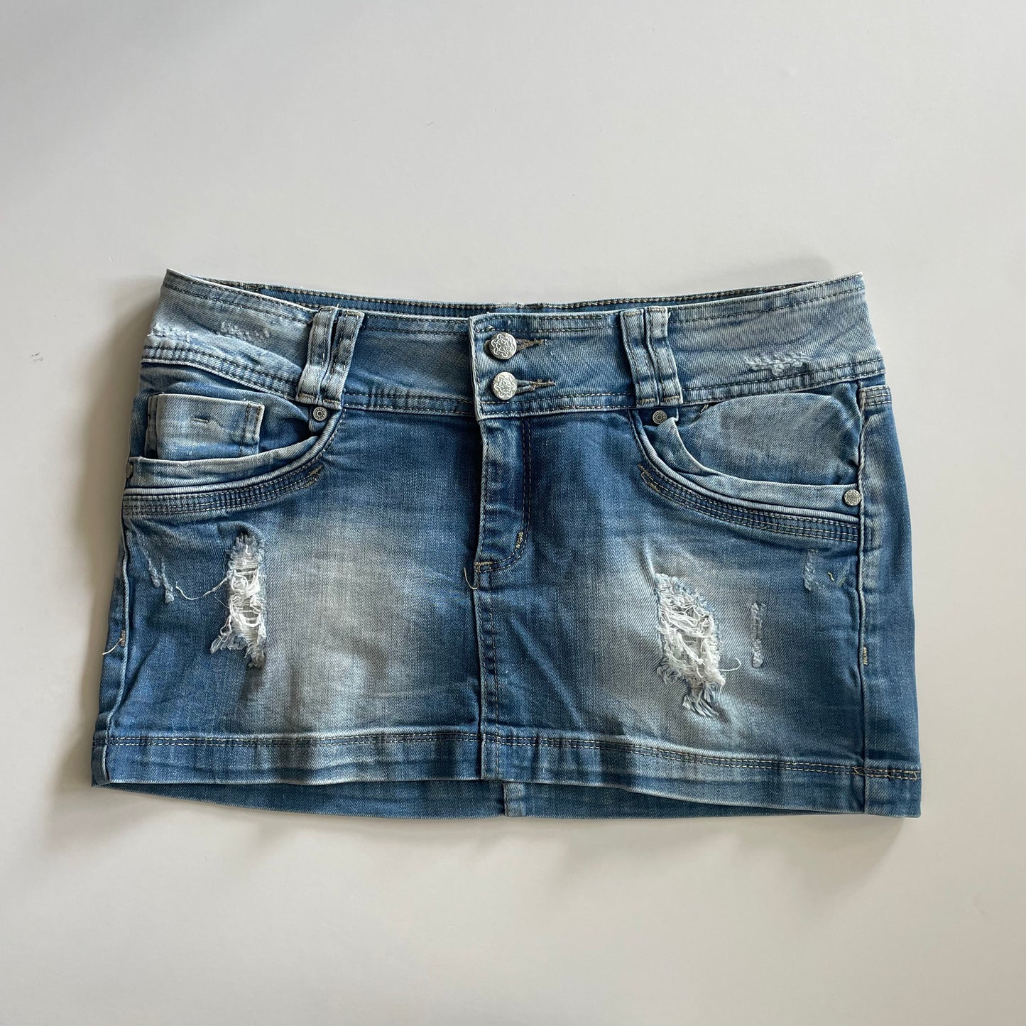 2000s mini denim skirt