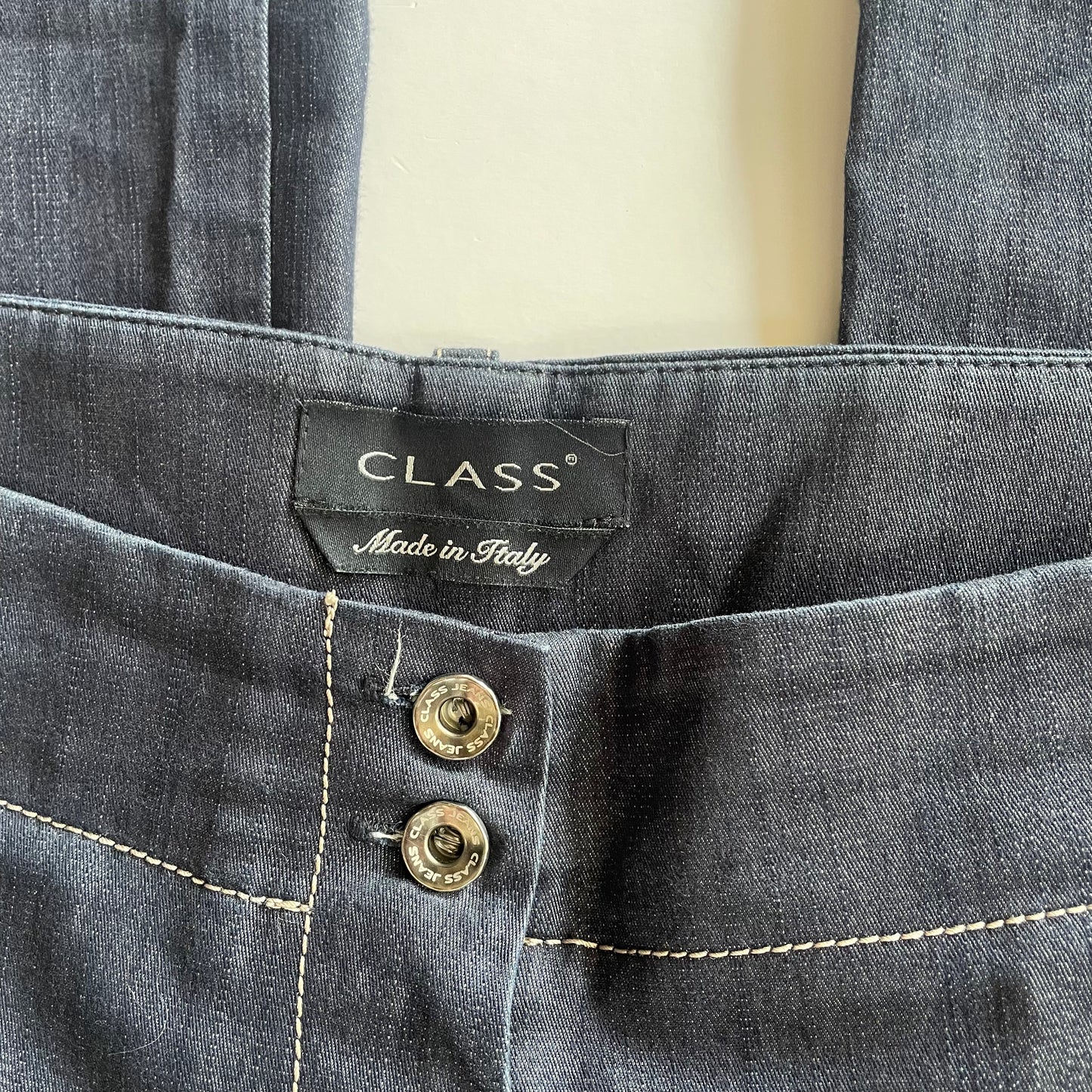 90s low rise flared jeans