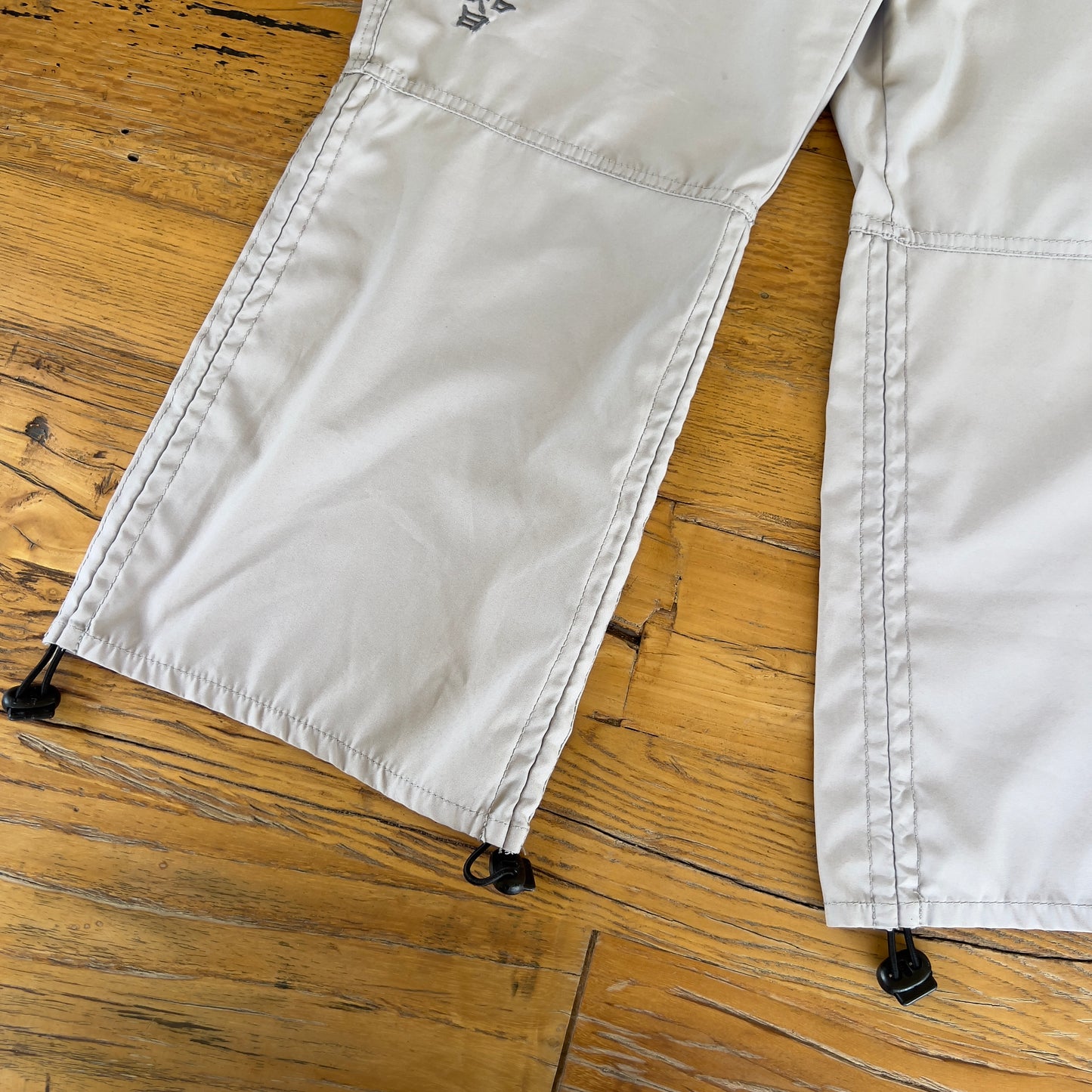 grey spray 3/4 pants