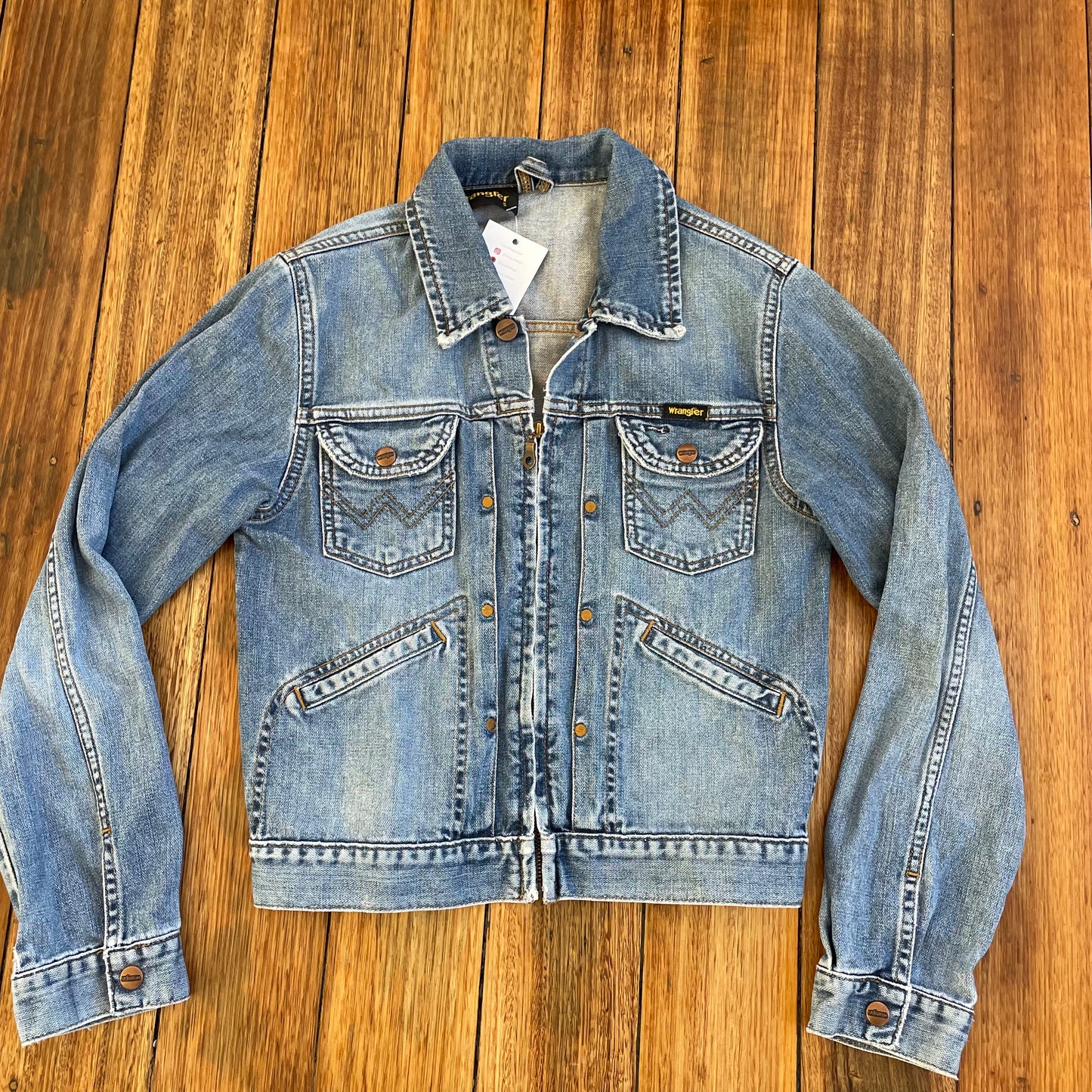 zip up denim jacket