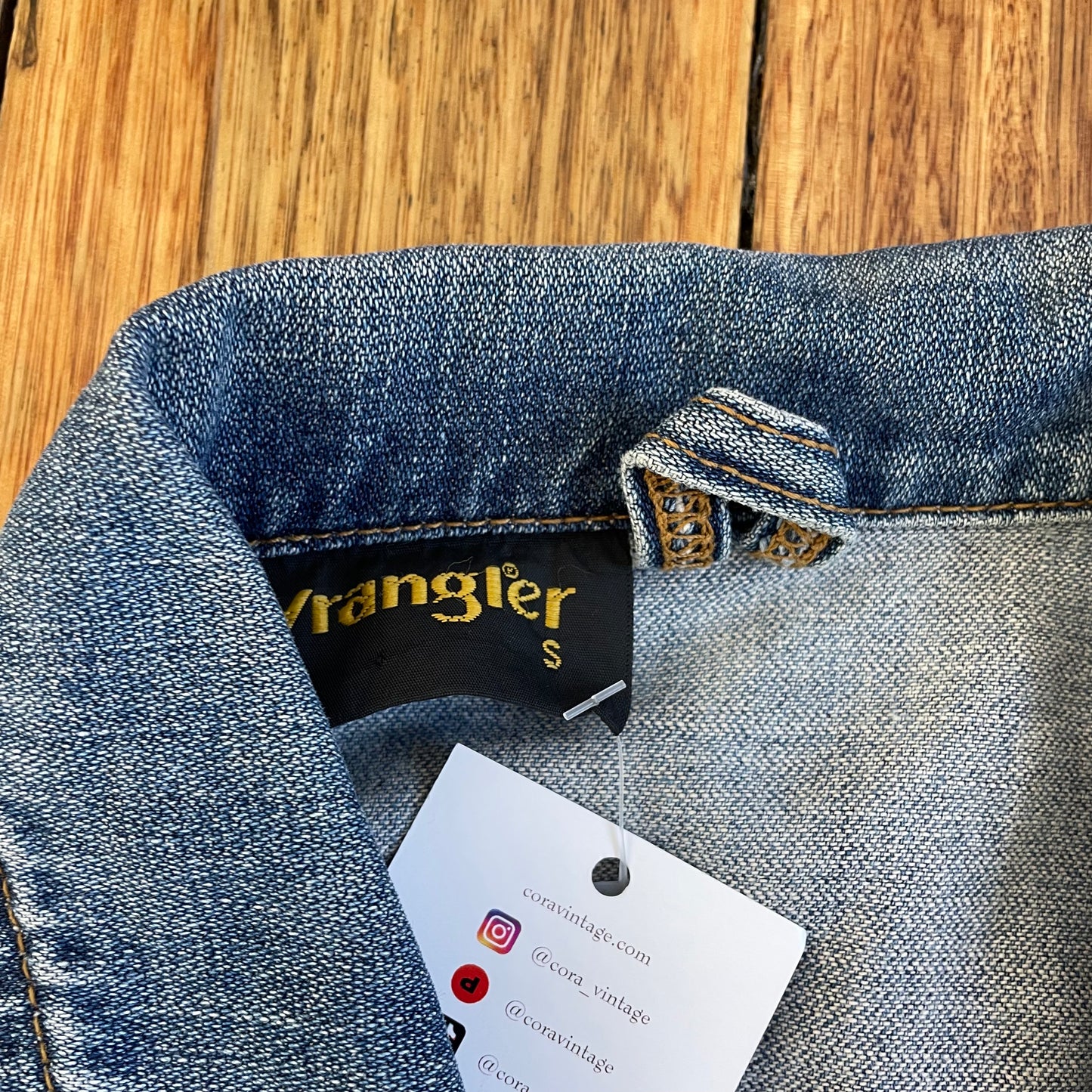 zip up denim jacket
