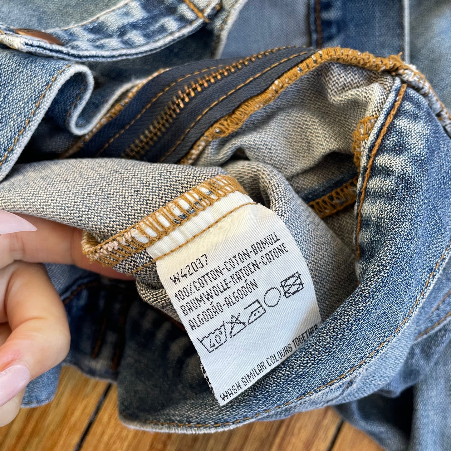 zip up denim jacket