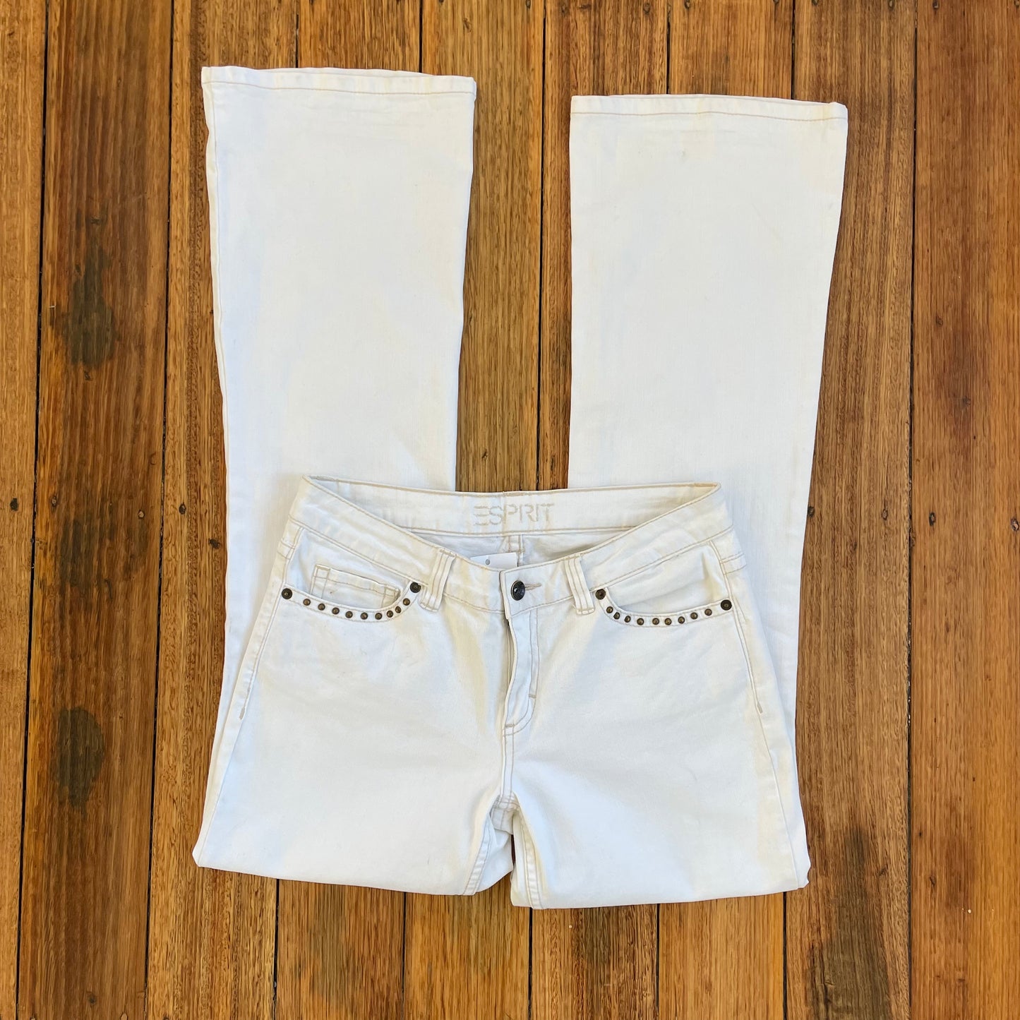 white denim low rise jeans