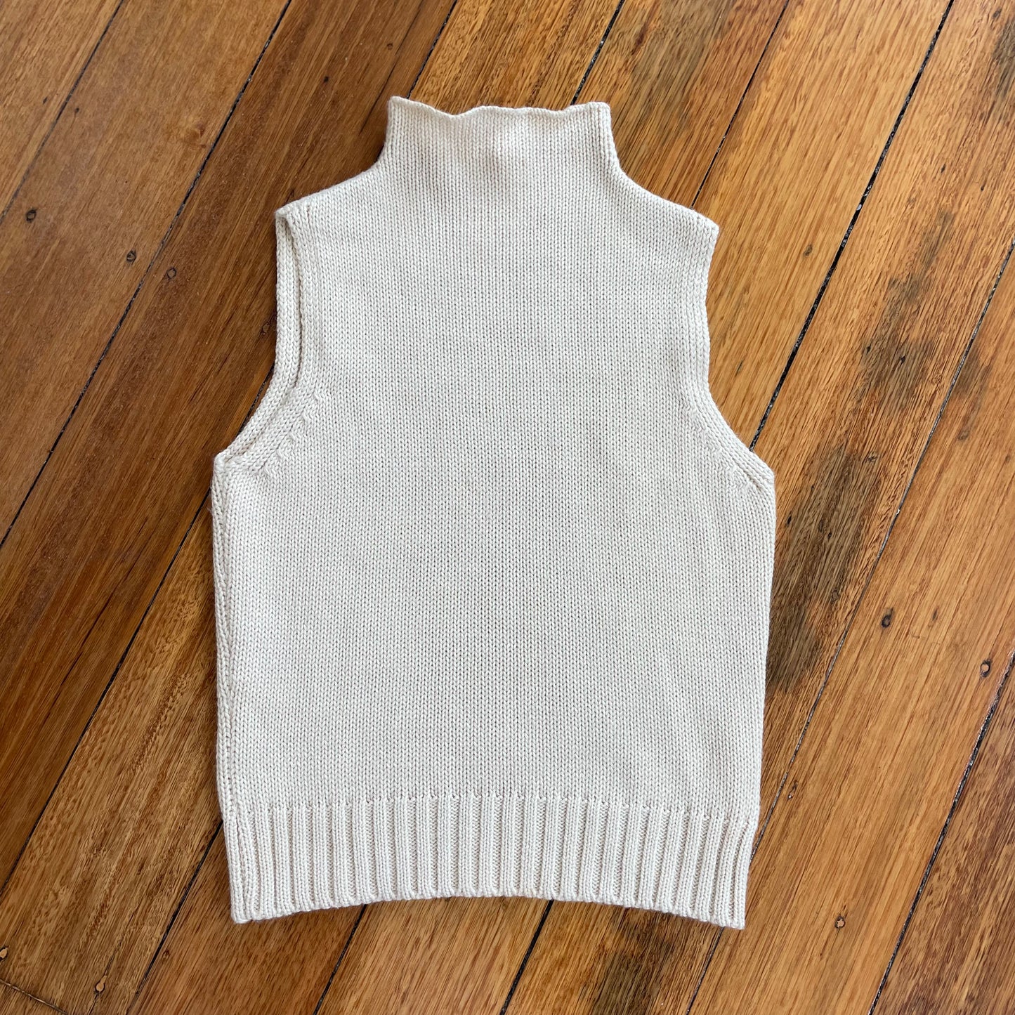 wool sleveless mock knit top