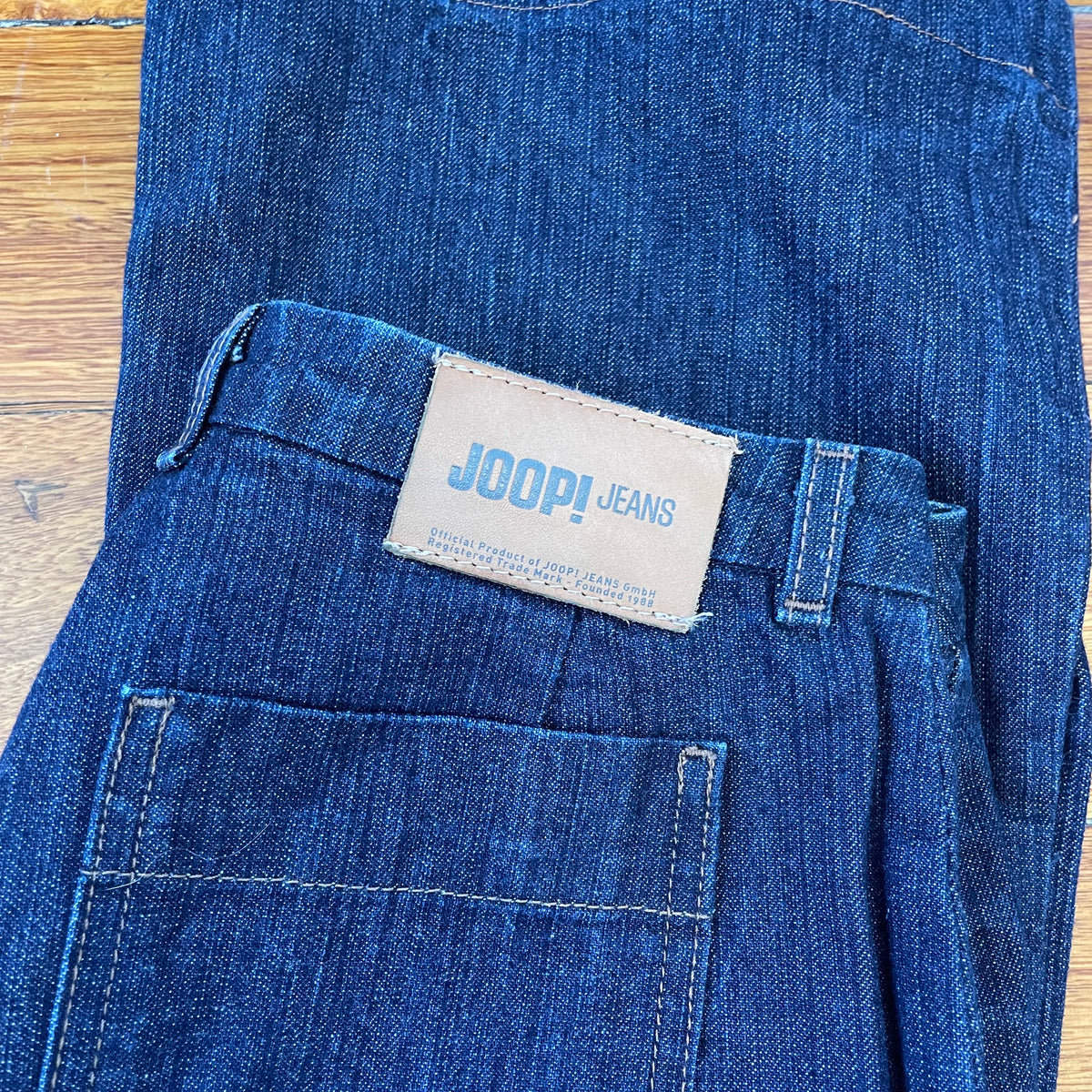 dark wash denim jeans