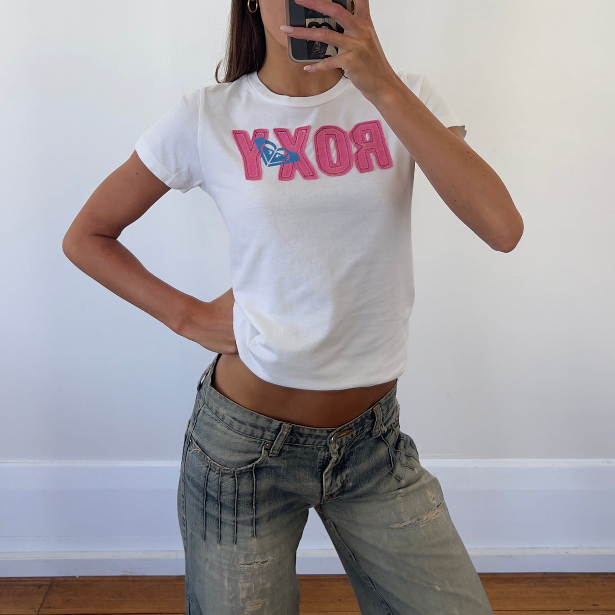 graphic embroidered tee