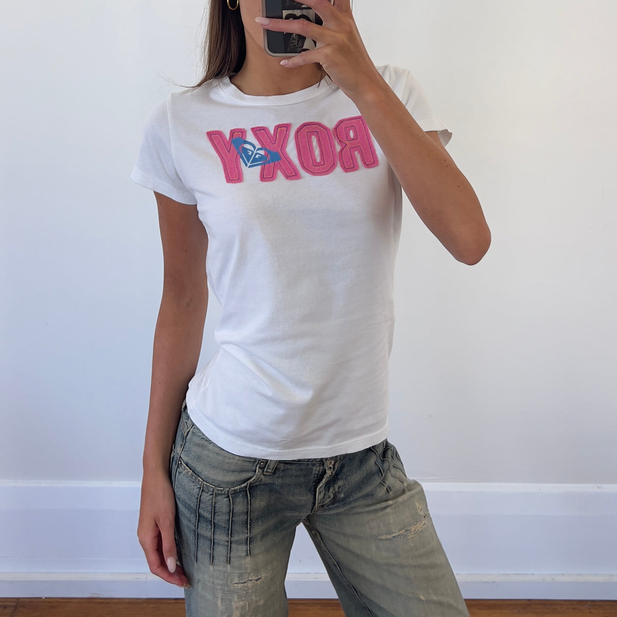 graphic embroidered tee