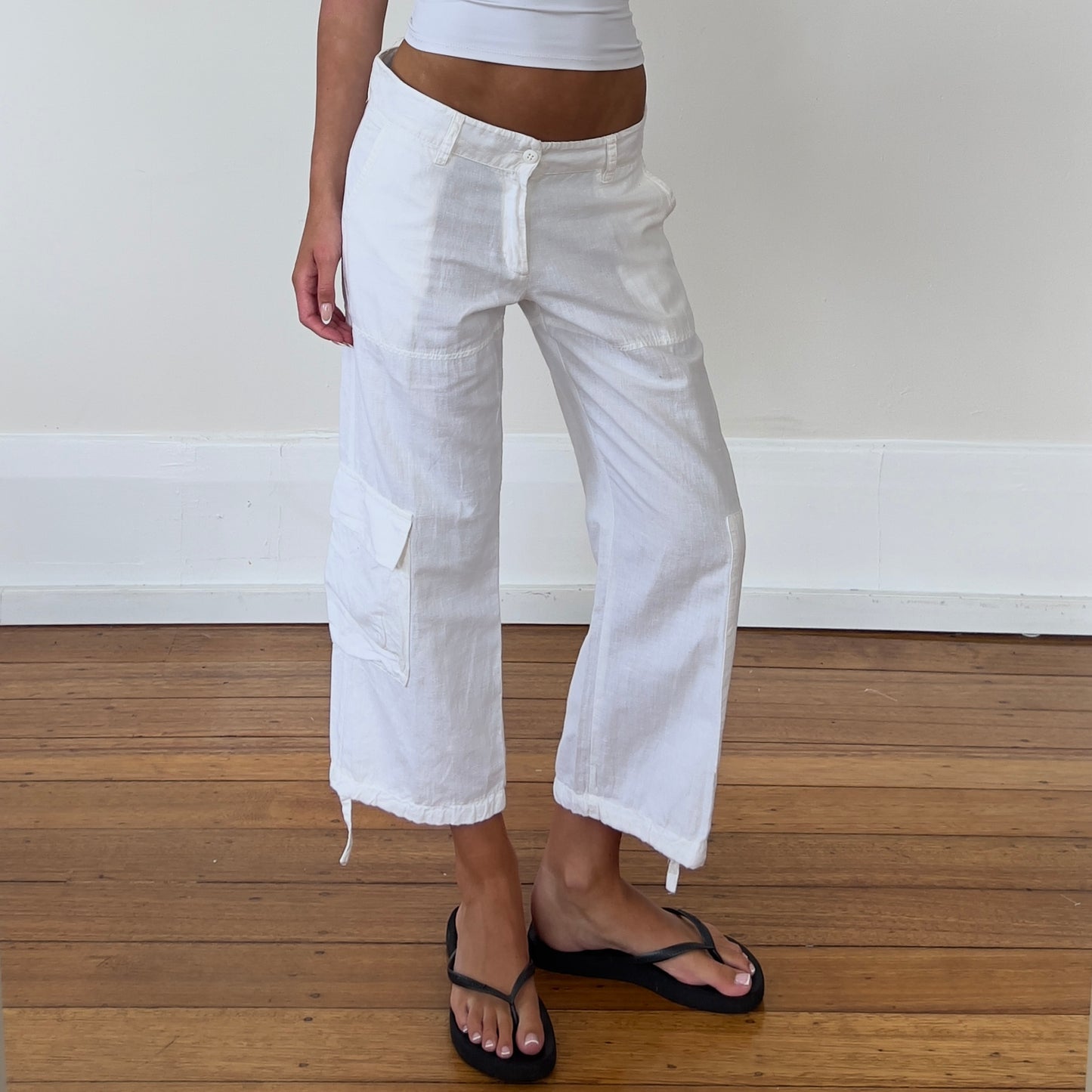 white cotton/linen cargo pants
