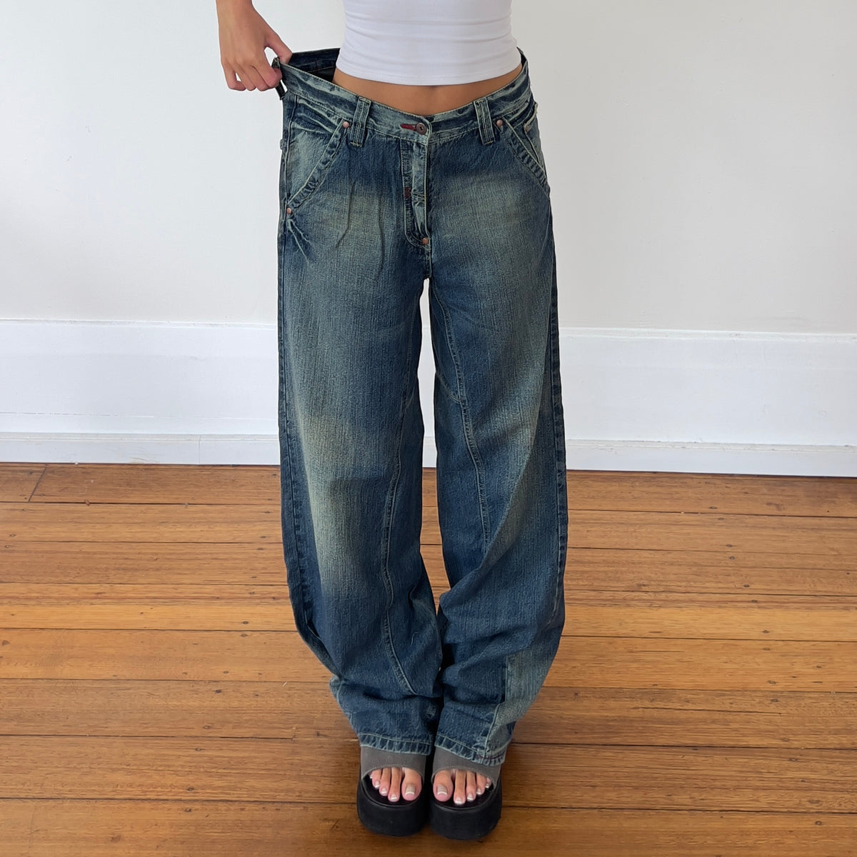 baggy barrel denim jeans