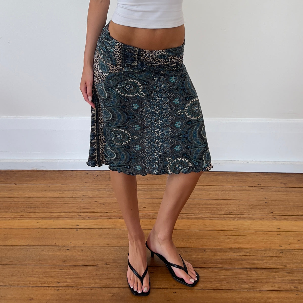graphic print midi skirt