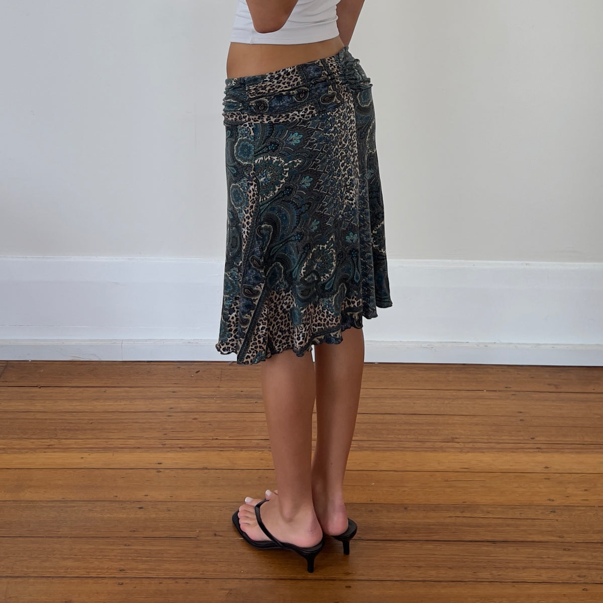 graphic print midi skirt