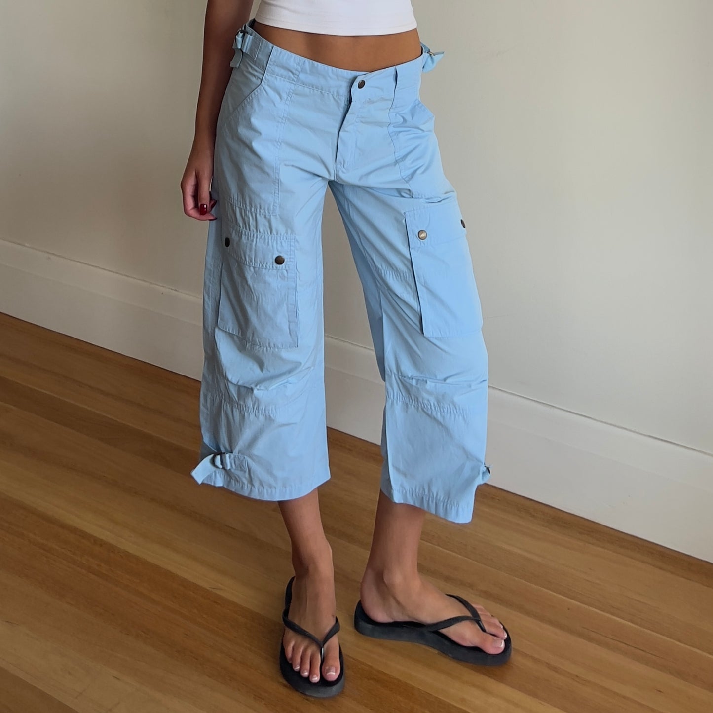 blue 3/4 cargo capris