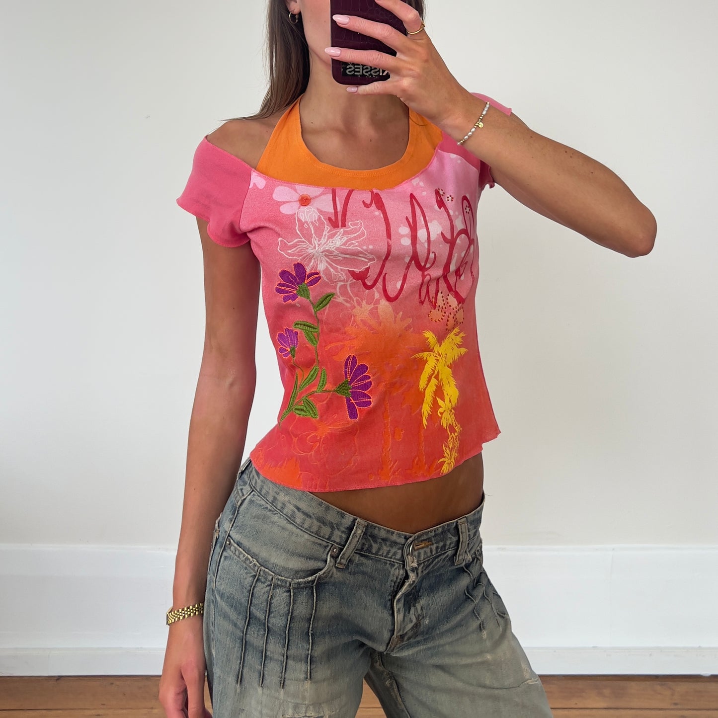 graphic wide neck tee