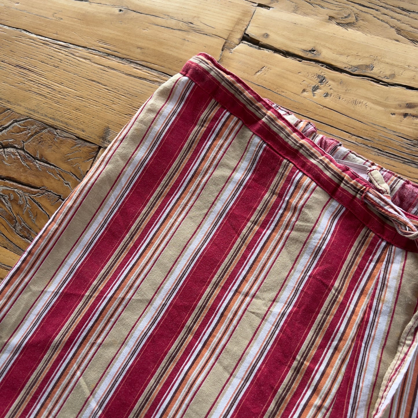 red stripe pants