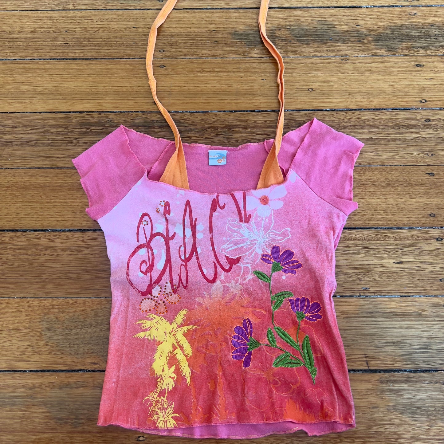 graphic wide neck tee