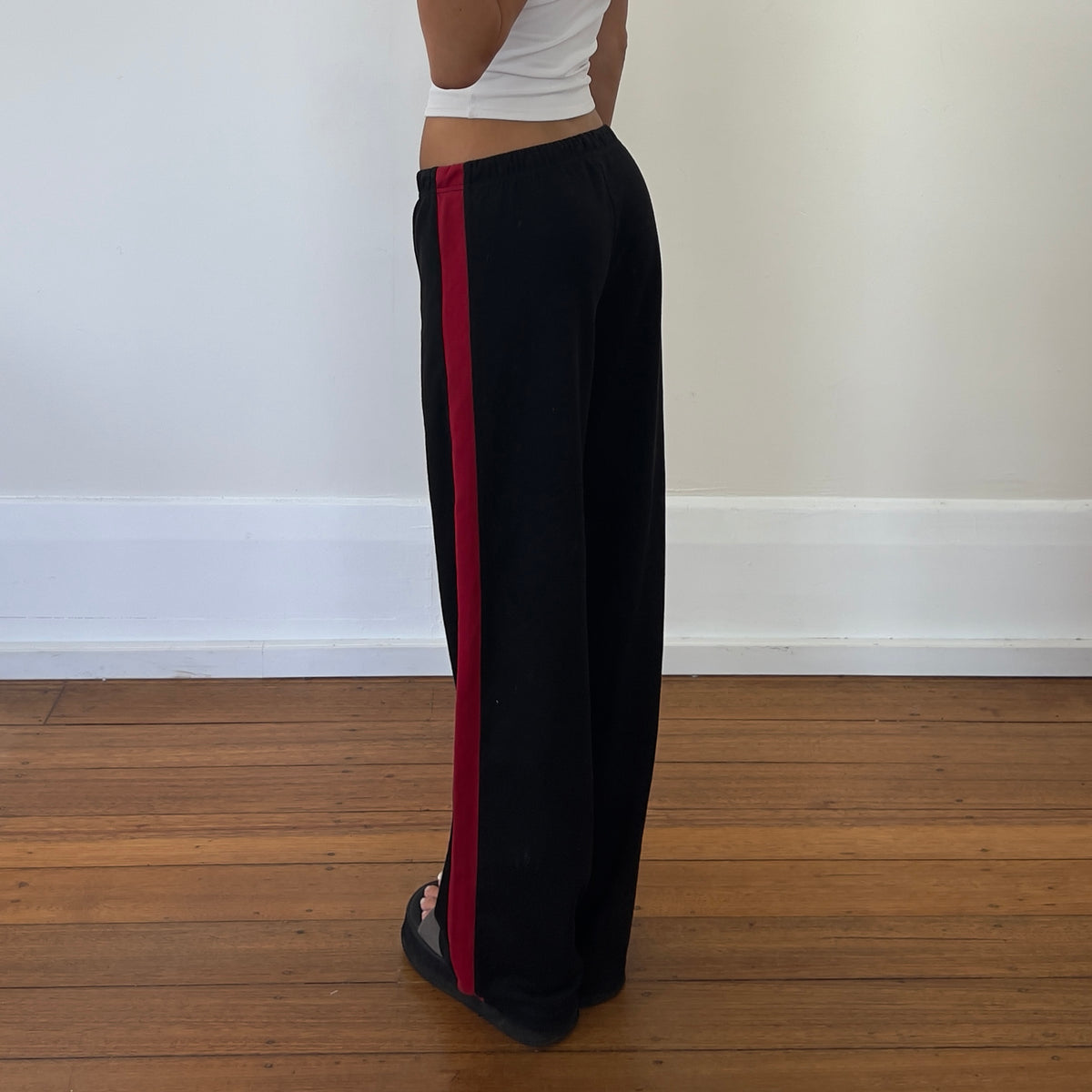 sporty sweatpants