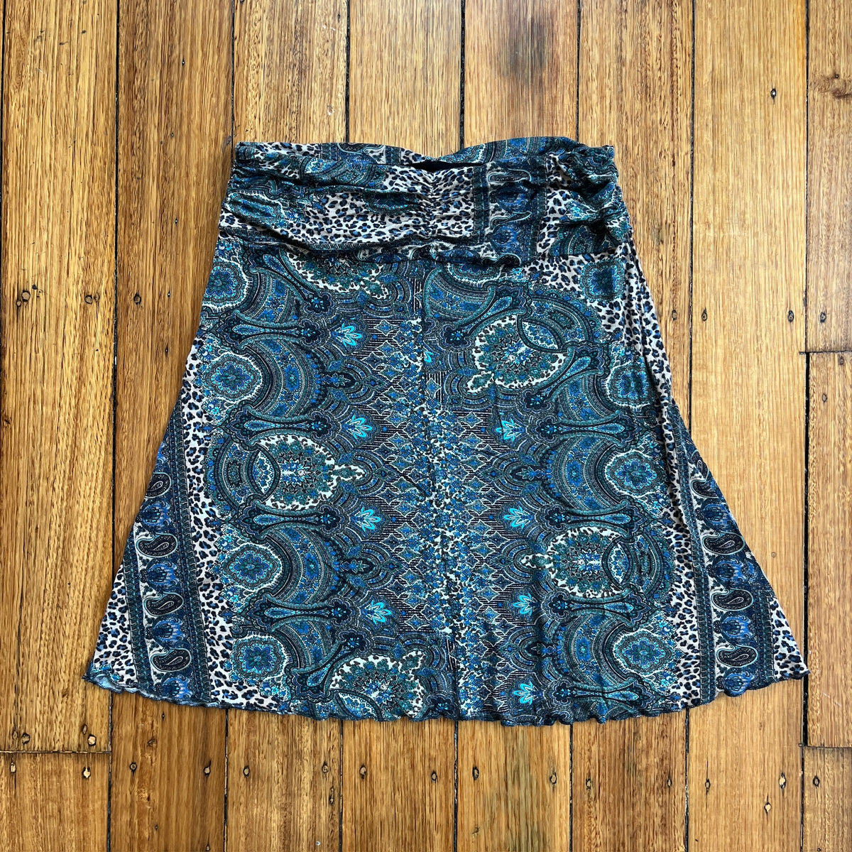 graphic print midi skirt