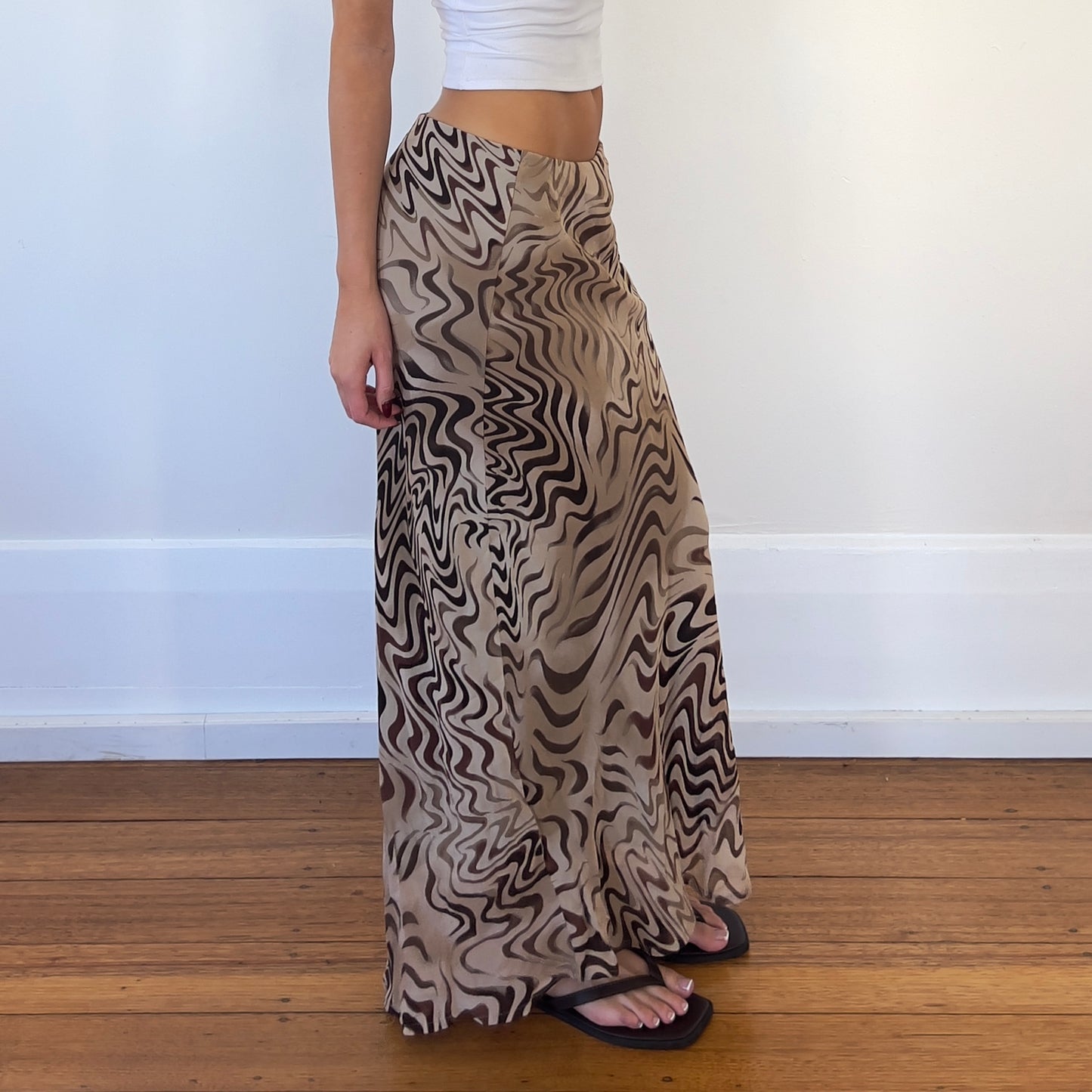 graphic print maxi skirt