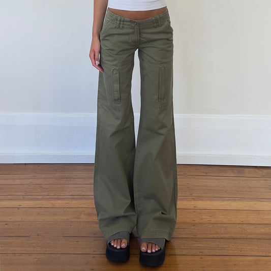 low rise wide leg cargo pants