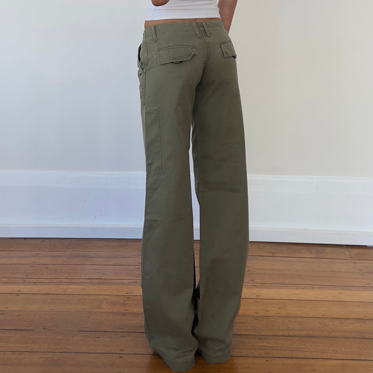low rise wide leg cargo pants
