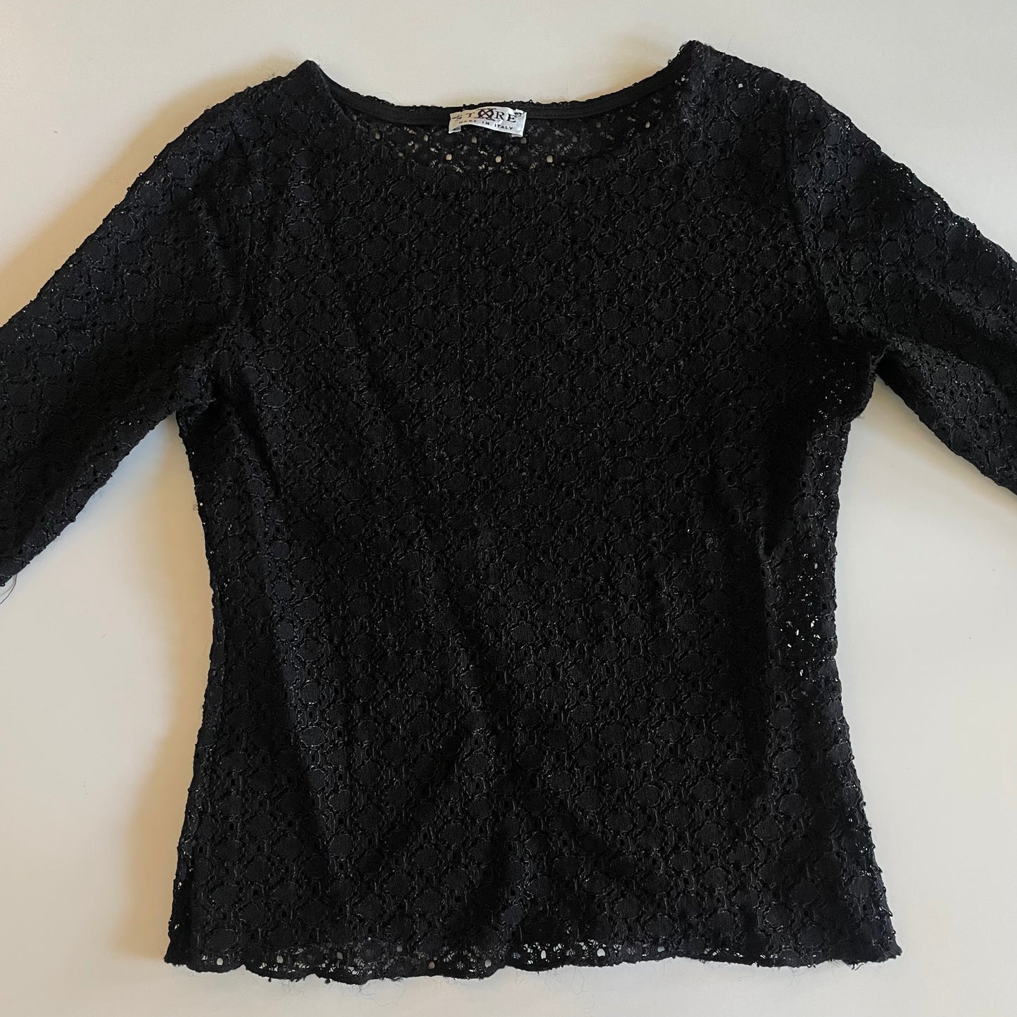 lacey 3/4 sleeve top