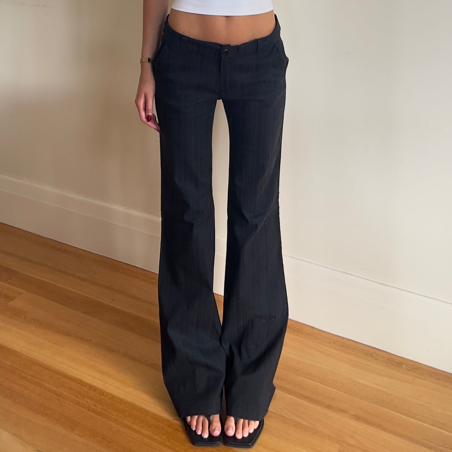 90s low rise black trousers