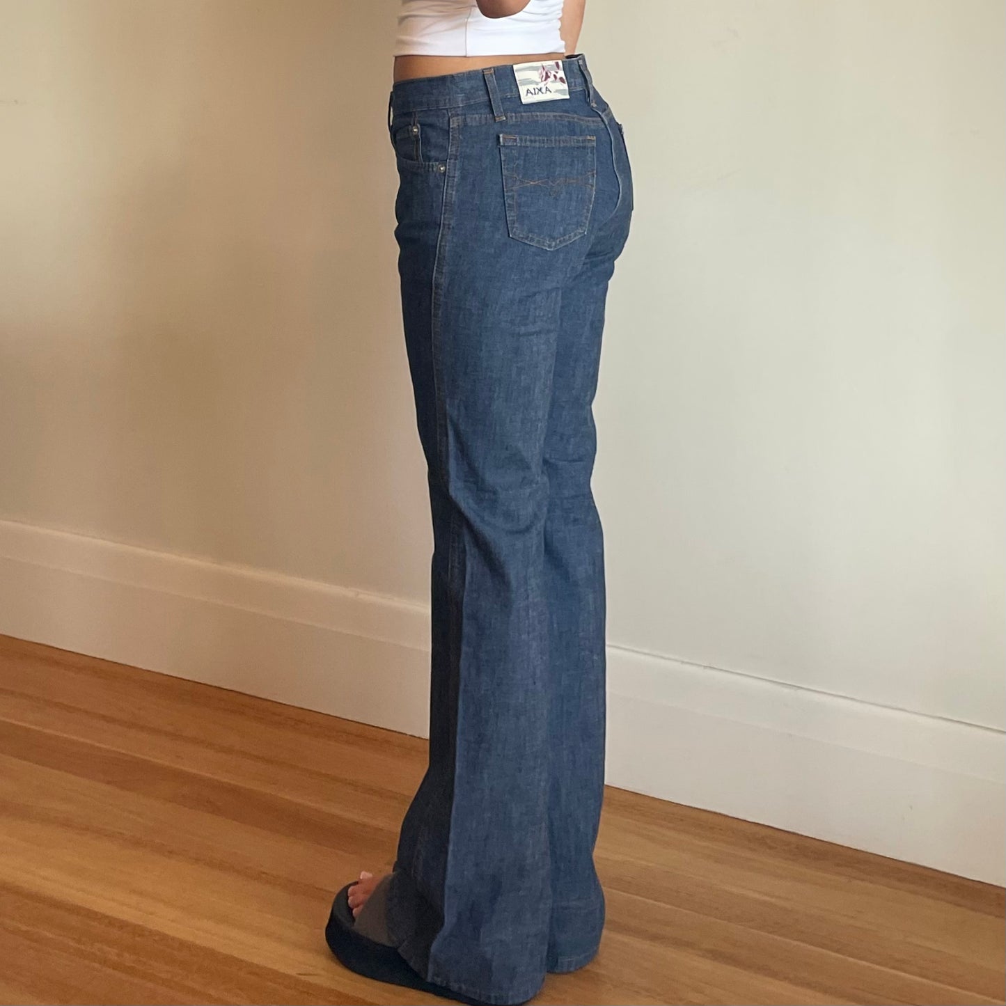 mid rise flared jeans - Size AU 6-8