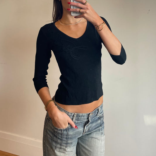 black 3/4 sleeve top