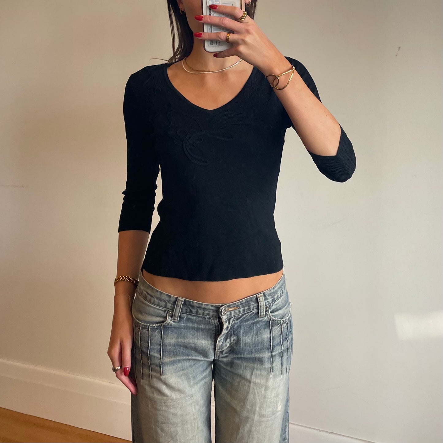 black 3/4 sleeve top